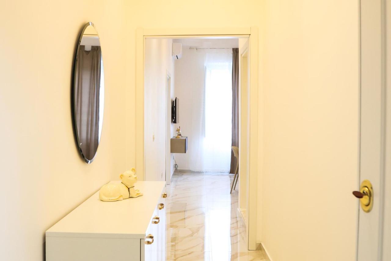 House Emy In Central نابولي المظهر الخارجي الصورة
